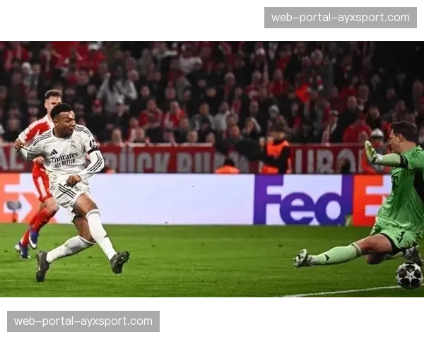 拜仁主场4-3绝杀十人皇马，总比分6-4挺进半决赛